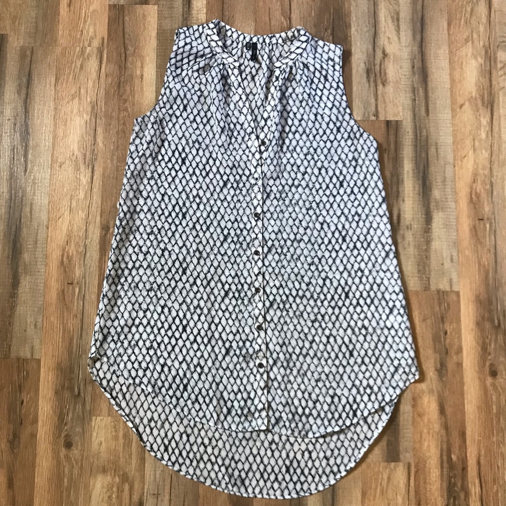 Sleeveless Button Down Snakeskin Print Tunic